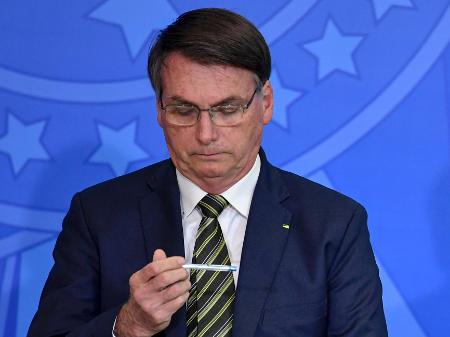 Bolsonaro tem semana decisiva em investigação que pode levar a seu afastamento do cargo